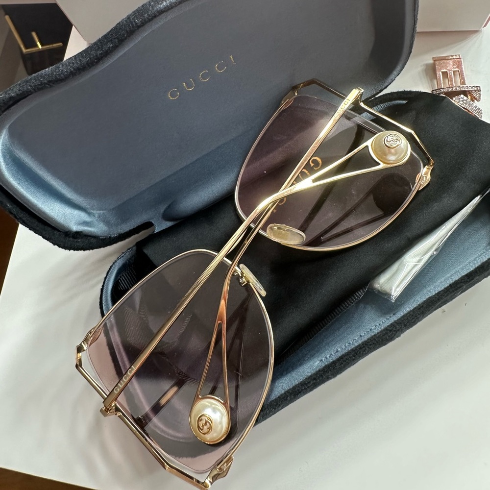 Gucci sunglasses